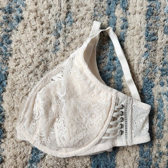Victoria's Secret Cage Side White Lace Push Up Bra 38DD || EUC - Picture 5 of 13
